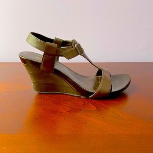Cedar Later Wedge Sandal